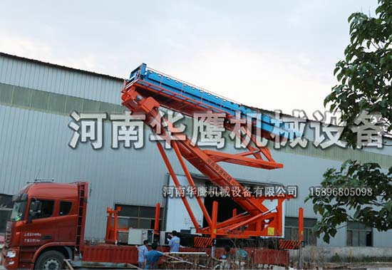 高空制瓦機試機現場(chǎng)